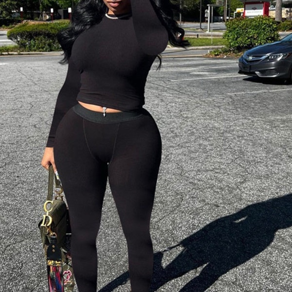 Black 2 Piece Set with Stretchy Athletic Fabric